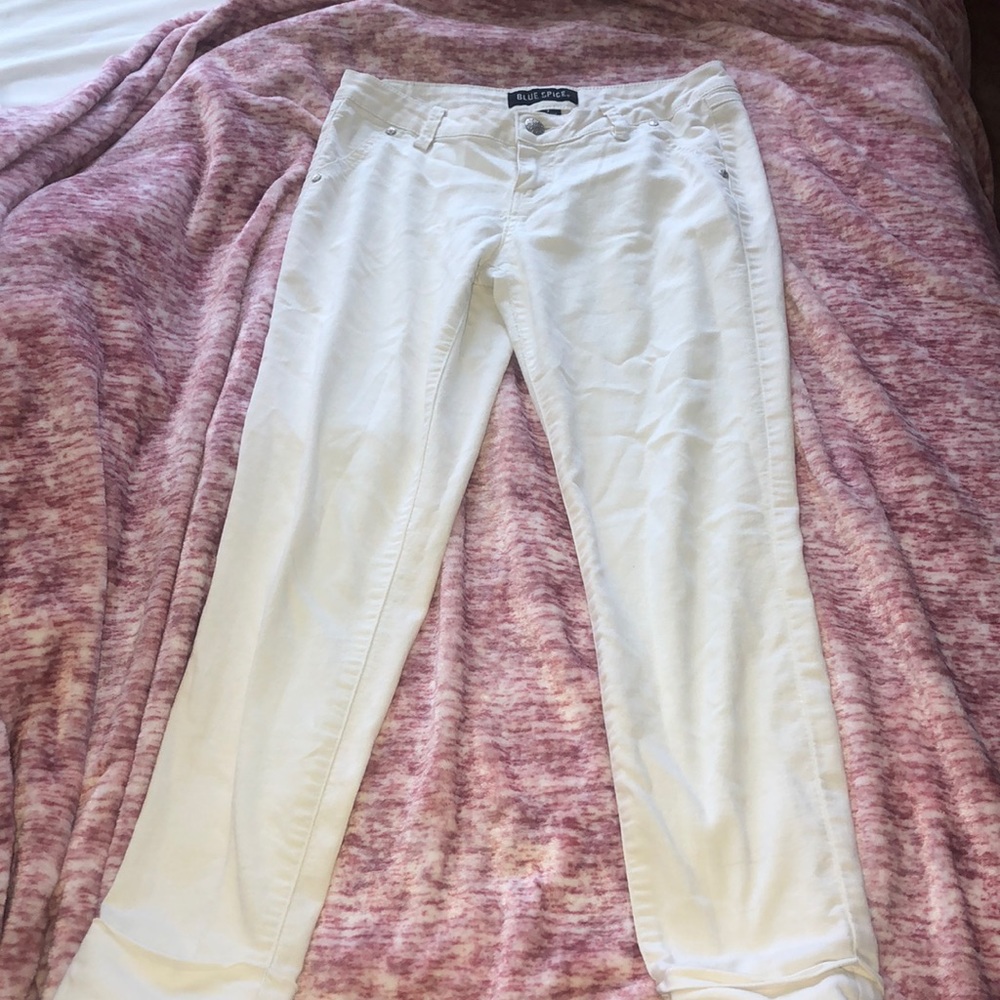 White skinny cropped jeans